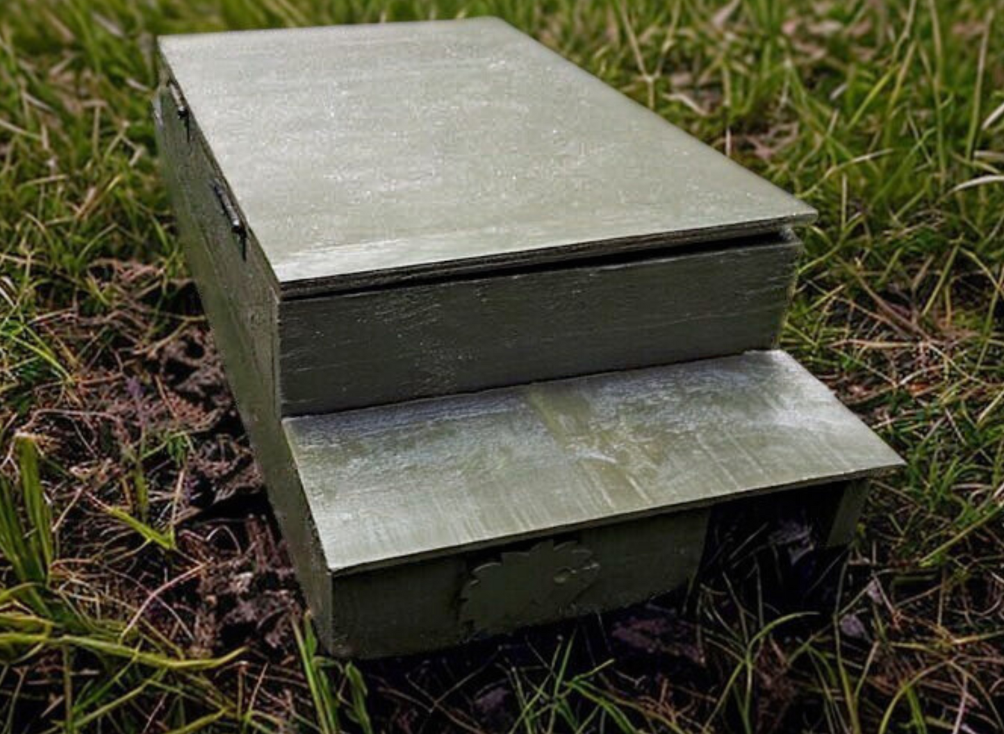 CAT PROOF HEDGEHOG FEEDING STATION