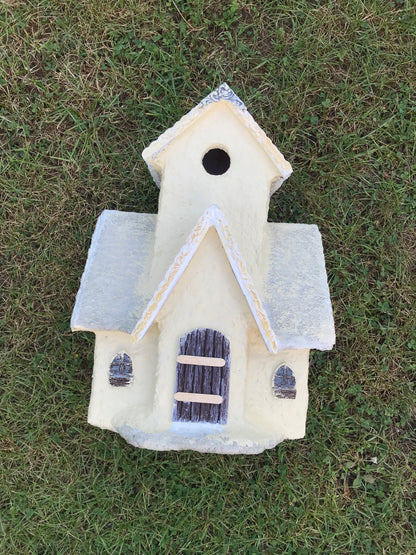 ECO SCULPTED BIRD MANSION